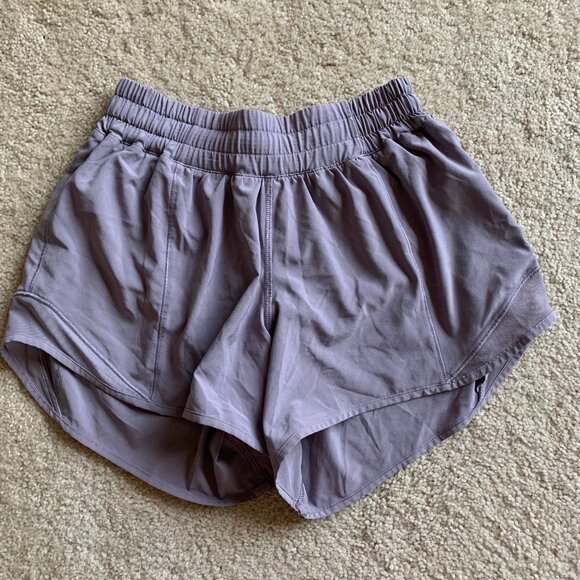 Lululemon Hotty Hot Short II, Long 4" Inseam, Dusty Dawn, size 4 EUC - Picture 4 of 10